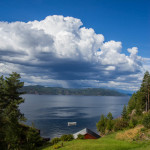 Der Zustieg zum Klettergebiet bei Ekne/Trondheim/Norwegen ist schon mal ziemlich malerisch.
