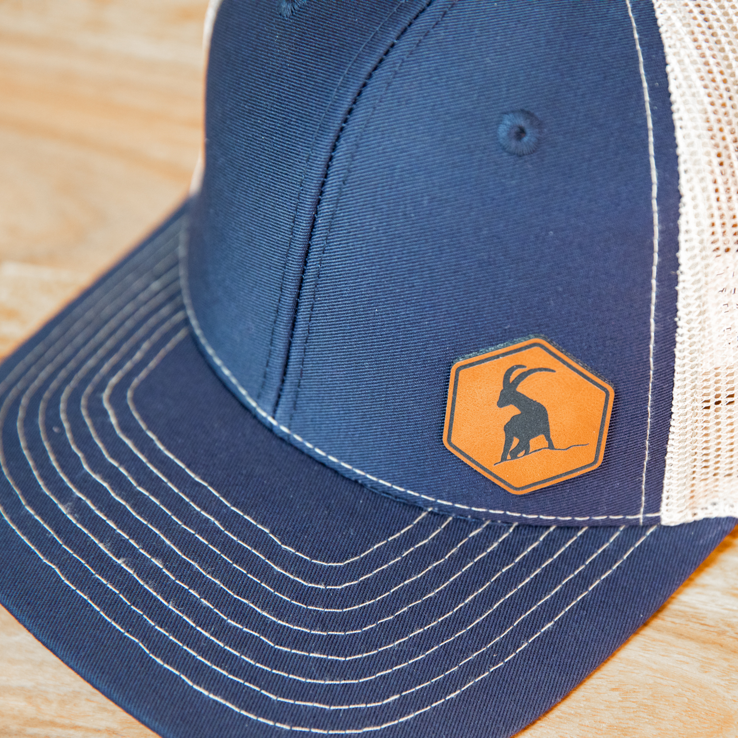 VORBESTELLUNG: Trucker Cap "Steinbock" – Bild 4